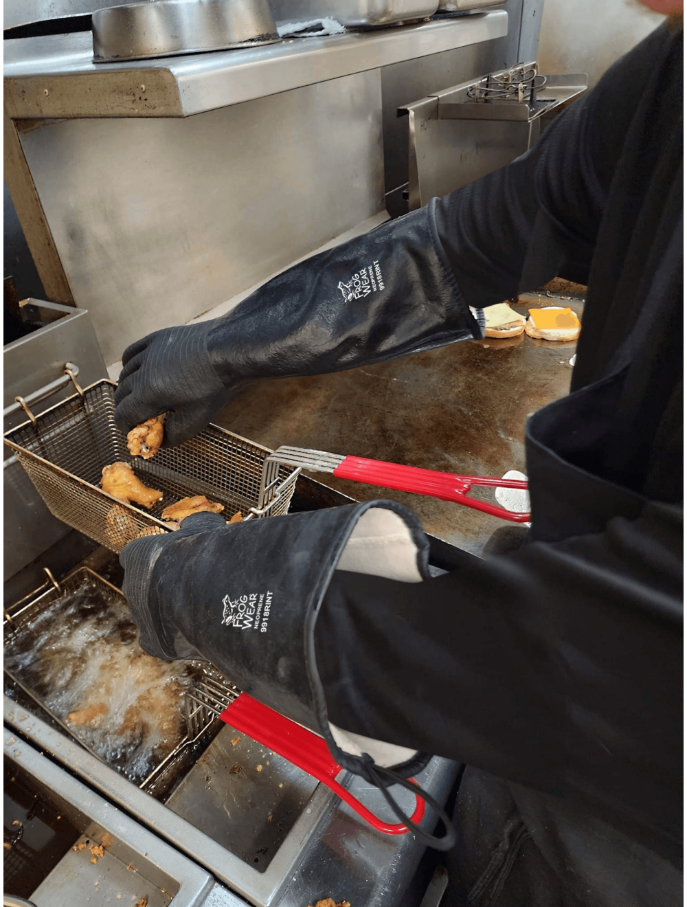 FrogWear® Premium Neoprene Rough Etched 18-Inch Insulated Heat Resistant Food/Chemical Handling Gloves - 9918RINT