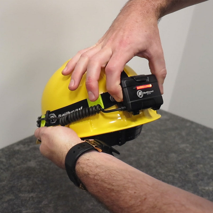 450 LUMENS HANDS-FREE, MOTION ACTIVATED HEADLAMP WITH FOCUS CONTROL