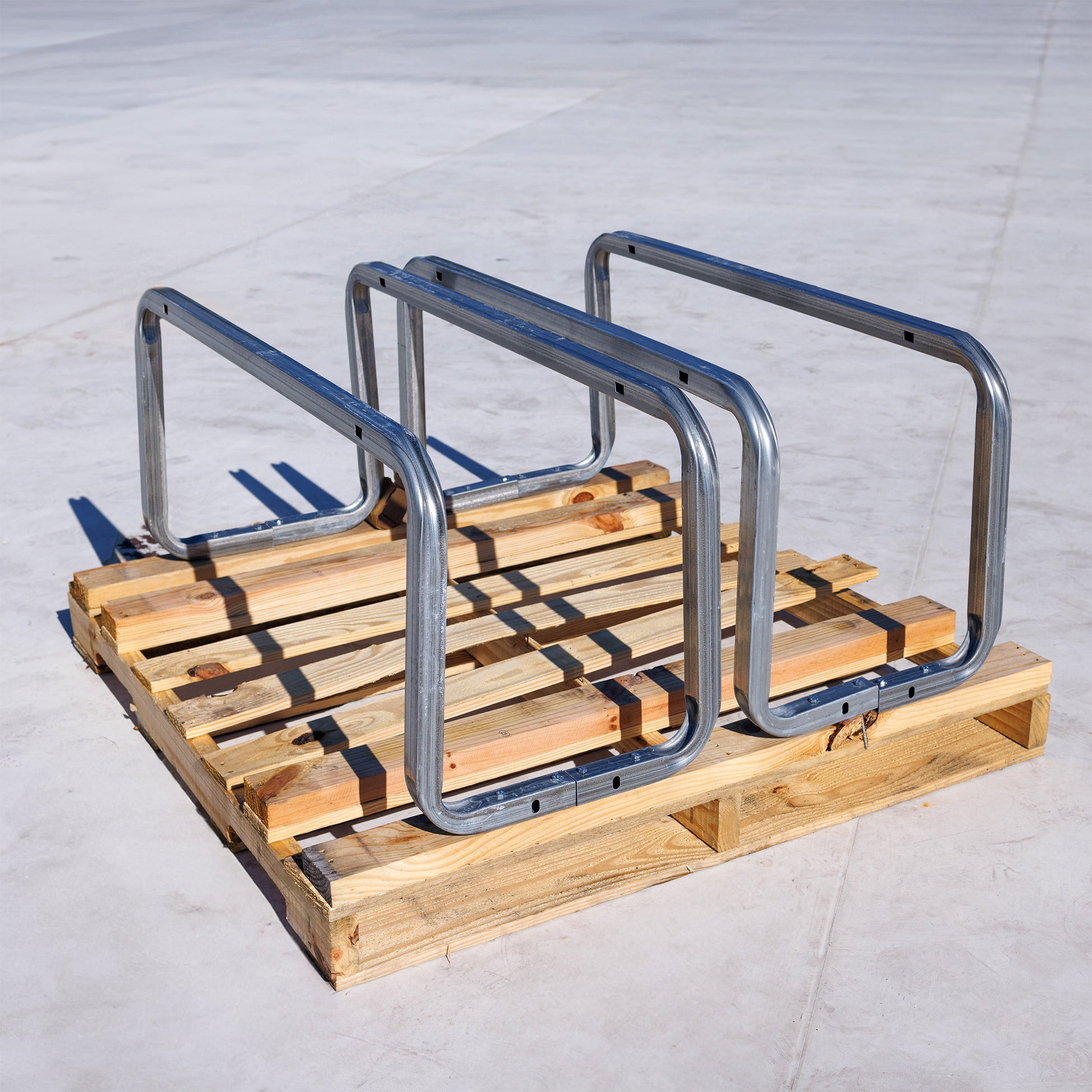 Tie Down 70782 Stack Pallet Kit - 11 Yellow 7.5 ft. Guardrails & 12 Socket Bases