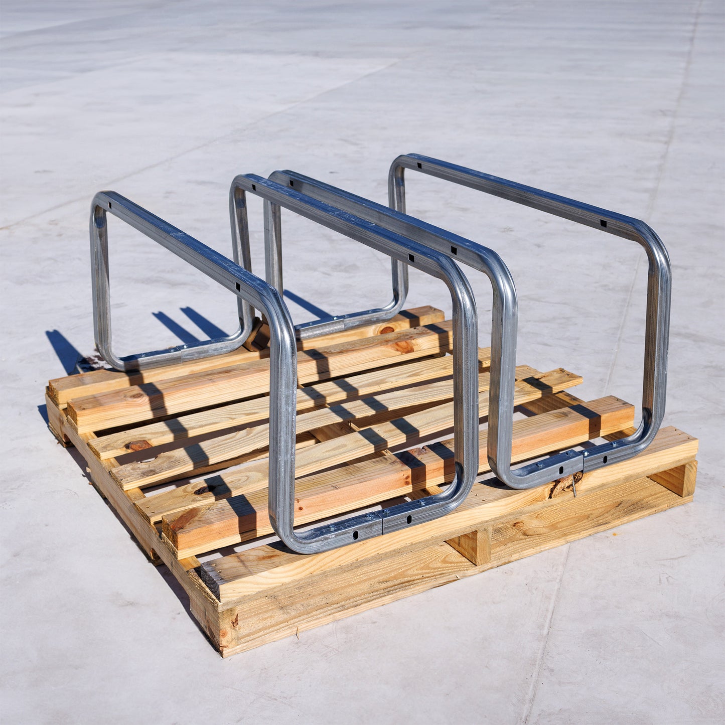Tie Down 70792 Stack Pallet Kit - 11 Yellow 5 ft. Guardrails & 12 Socket Bases