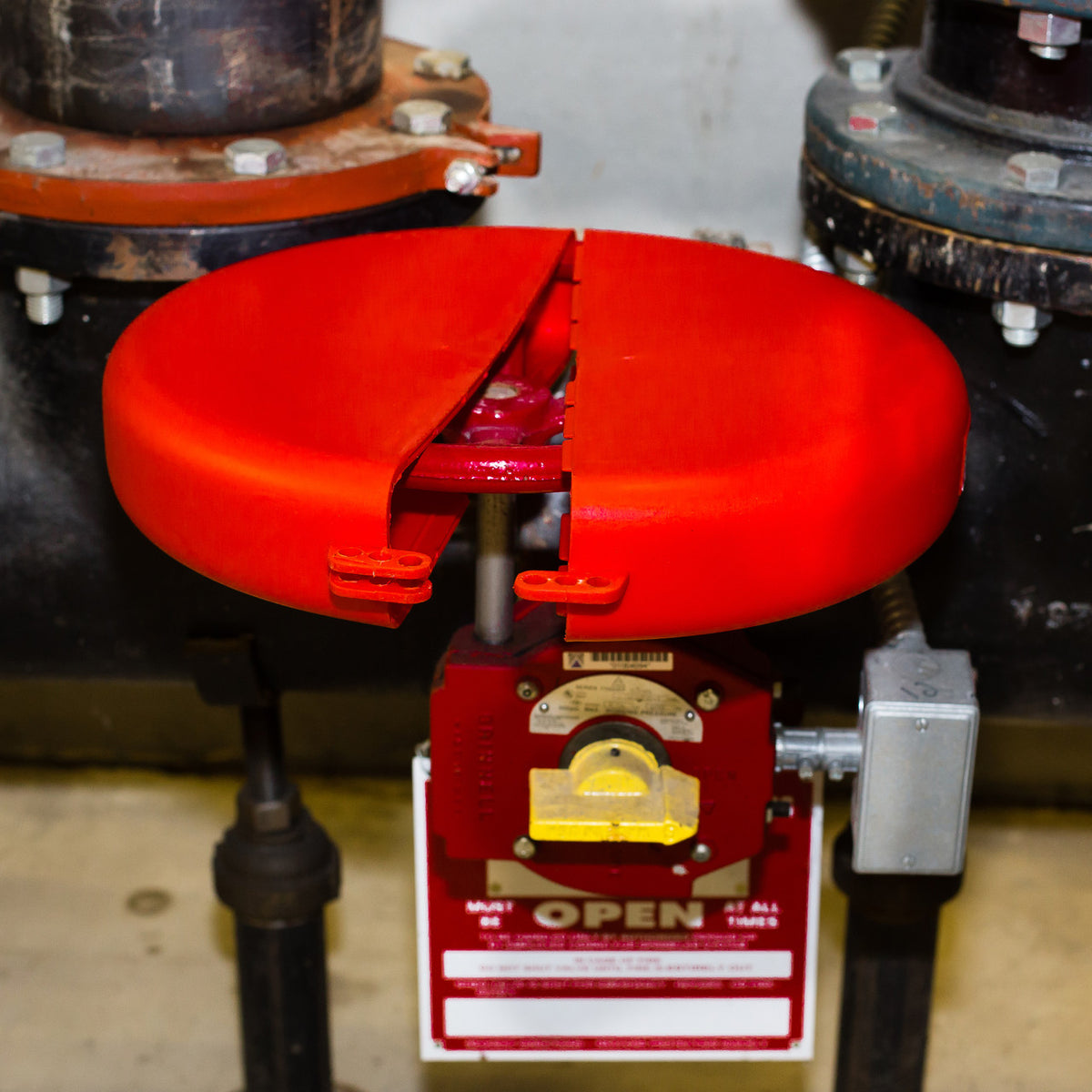 ZING Gate Valve Lockout, 10-13 In Wheel .. - official Zing product image 4