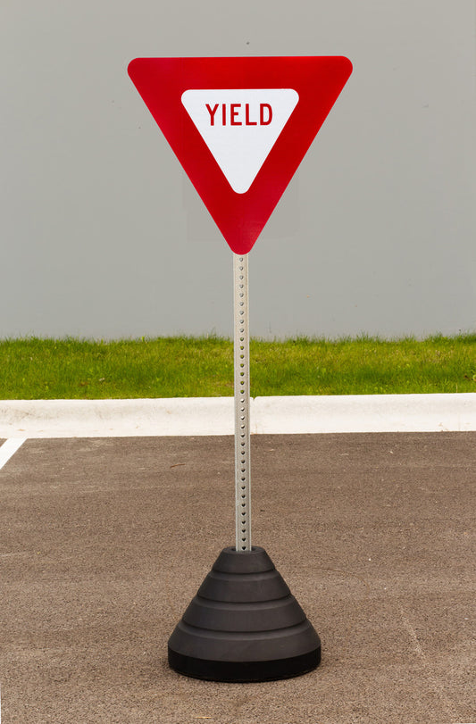 ZING Sign Base, 72 Lb, Post And 24" Yield Sign - official Zing product image 1