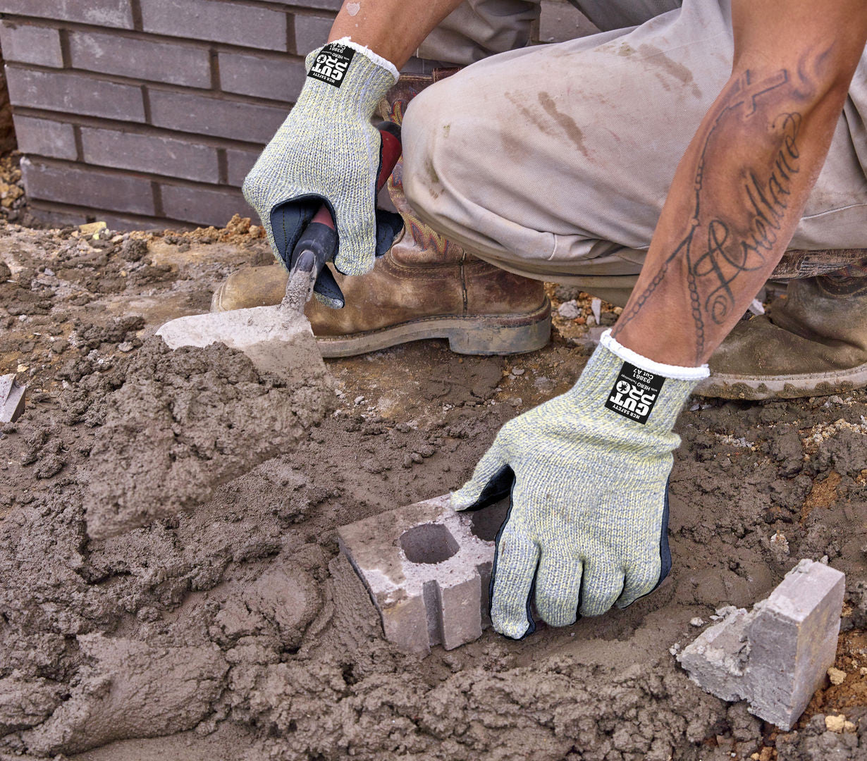 93861 - MCR Safety CutPro® with Hero™ Technology - 7 Gauge Regular Weight Shell Made with ARX® Aramid Fibers - Cut Resistant Work Gloves - Leather Palm
