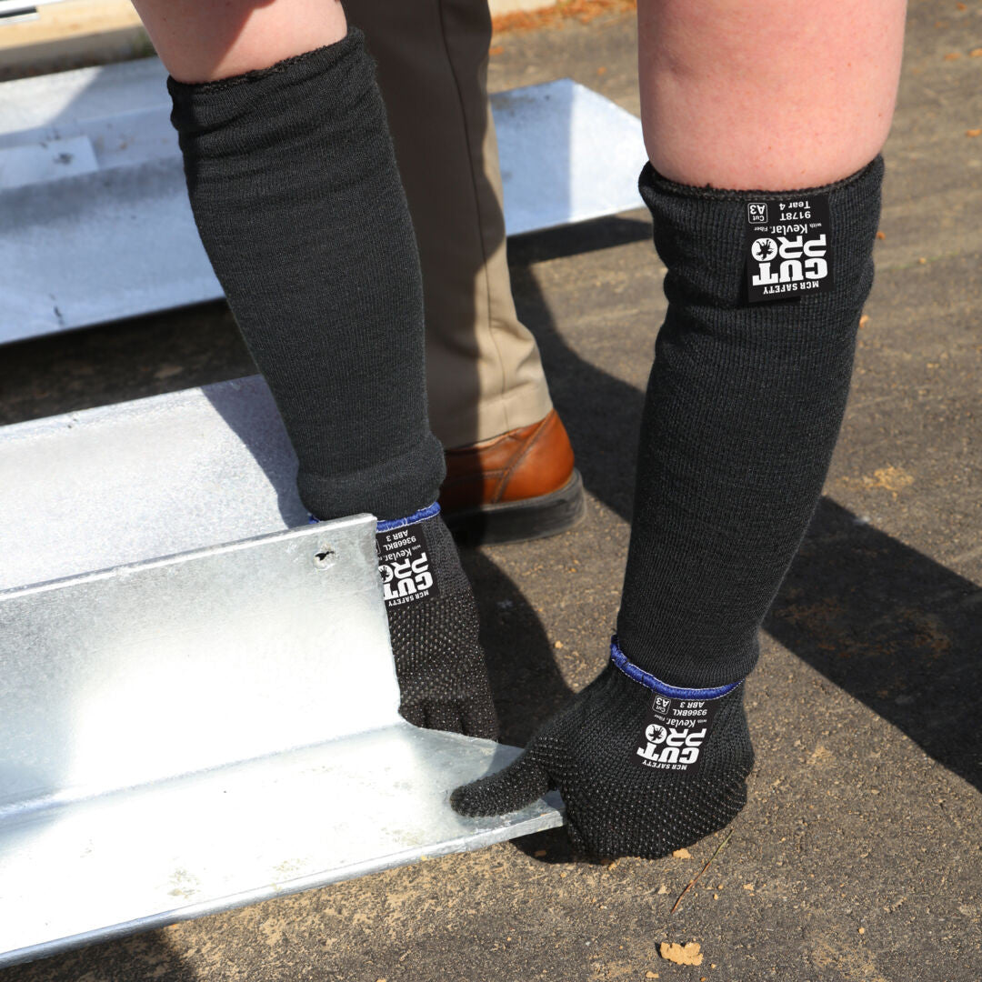 CutPro Double-Ply Kevlar Cut-Resistant Sleeve, ANSI A3, Thumb Slot, 18