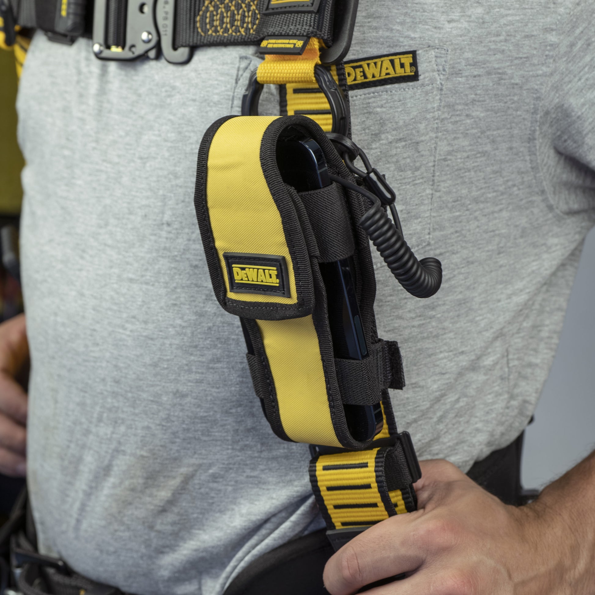 DXDP910600 DEWALT Radio / Mobile Phone Holder with Lanyard