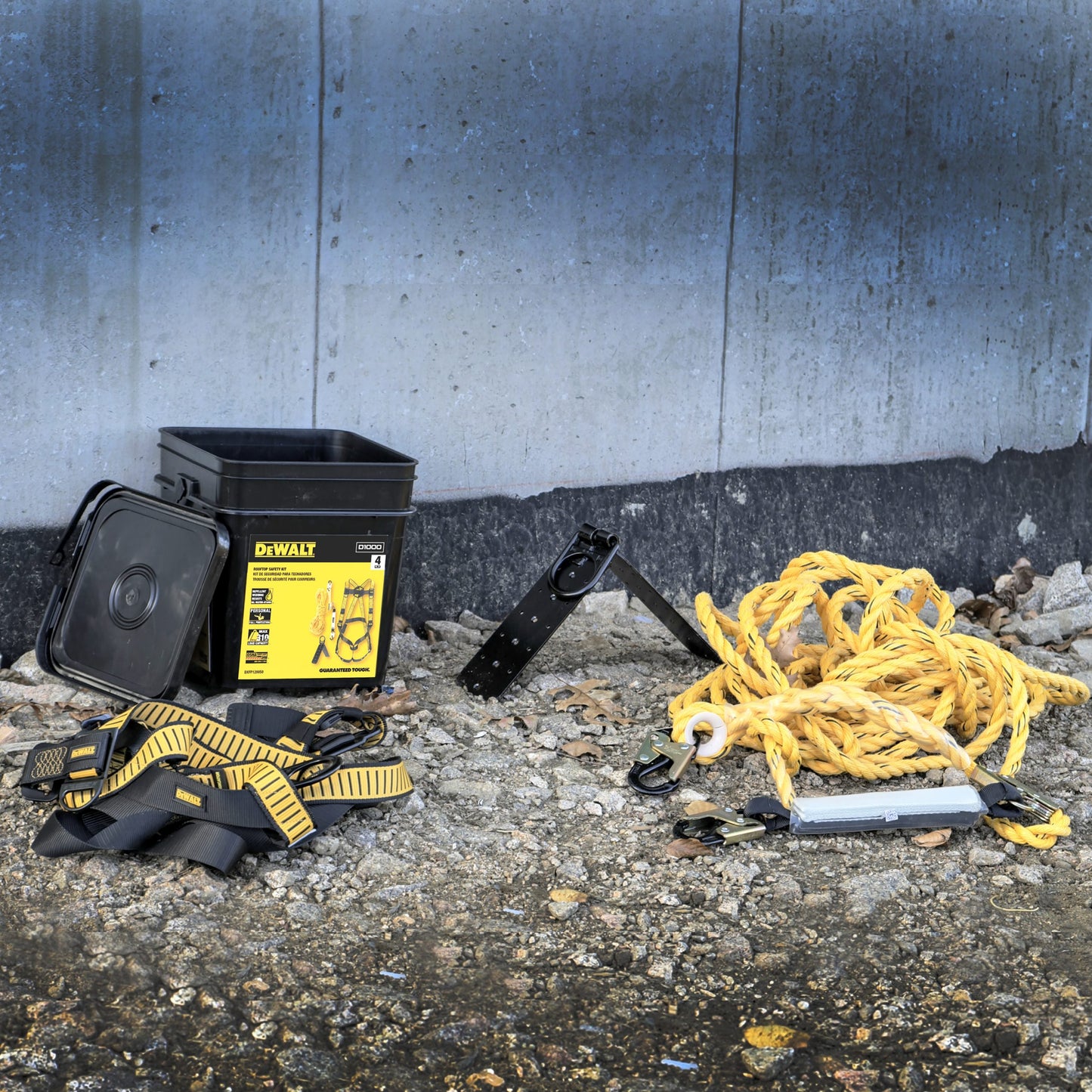 DXFP120050 DEWALT Rooftop Safety Kit