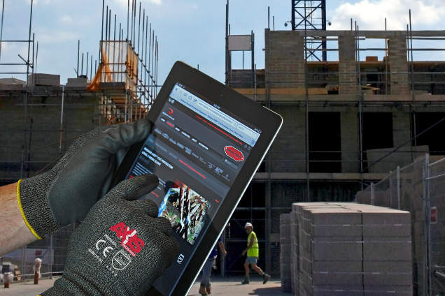 Radians RWG532 AXIS™ Cut Protection Level A2 Touchscreen Work Glove