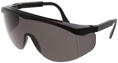 MCR Safety SS1 - SS1 Series Safety Glasses - Wrap-Around Lens Design - Built-In Side Shields - Extendable Length Spatula Temples