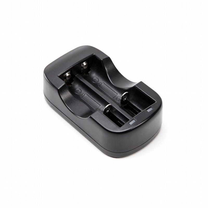 ILLUMAGEAR HABC-01A-US Halo 2-Battery Lithium Ion Charger (US plug)