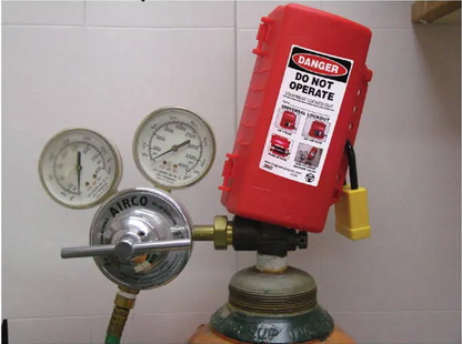 ZING Universal Forklift-Valve-Plug Lockout .. - official Zing product image 3